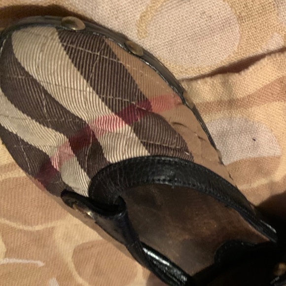 Vintage Burberry Wooden Clog in Classic Tartan - Picture 2 of 7